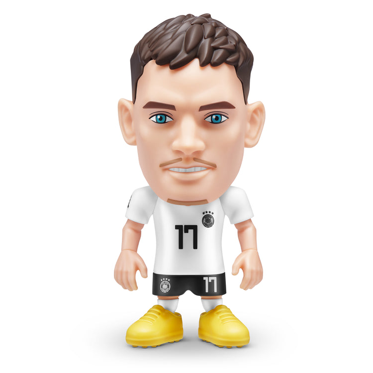 White Smoke Zuru FIFA Ballers Capsule 77792SK1 Toyzoona ZURU_BALLERS_77792_Out_of_Pack__Angle_1__8.jpg Action Figures and Play Sets