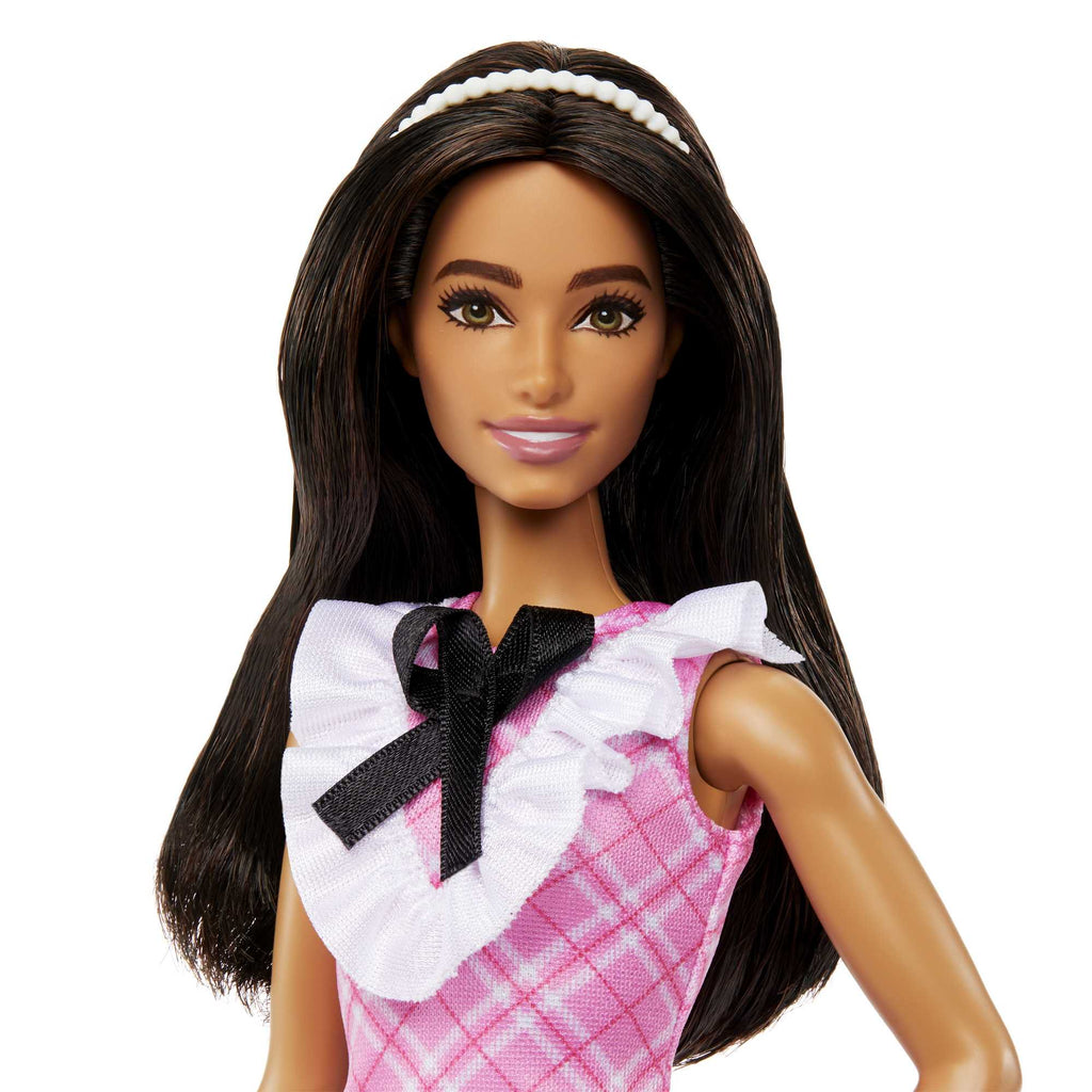 White Smoke Barbie Fashion Plaid Doll – Stylishly dressed for fashion-forward playtime THE DREAM FACTORY 1_7b1bf9c6-2ef6-449d-bed6-d5f24d2c6d17.jpg Dolls and Accessories