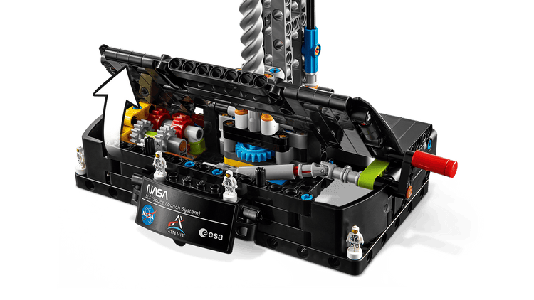 LEGO 42221 Nasa Artemis Space Launch System Rocket