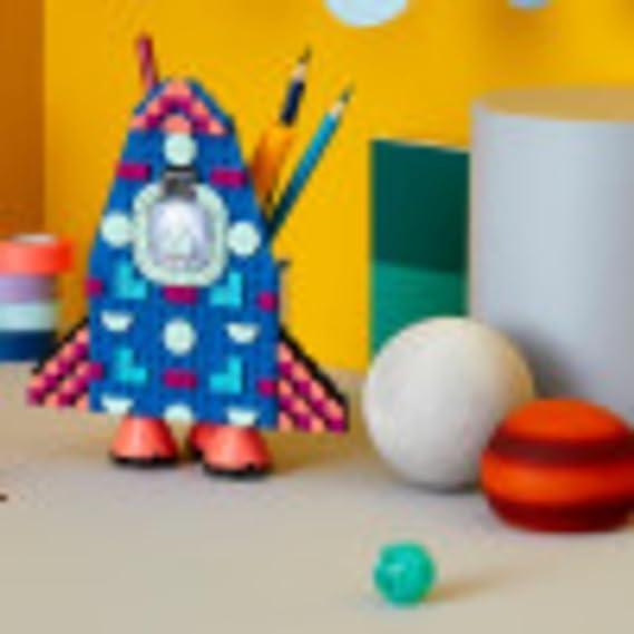 Gray LEGO DOTS Rocket Pencil Holder 41936 - Creative Desk Set THE DREAM FACTORY 71oBpmKs3rL._AC_SX569.jpg Building and Construction