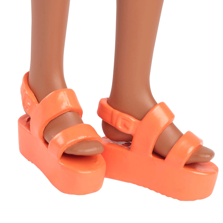 Barbie Fashionista Doll HYT91