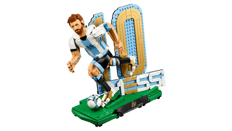 LEGO 43015 Lionel Messi Soccer Legend