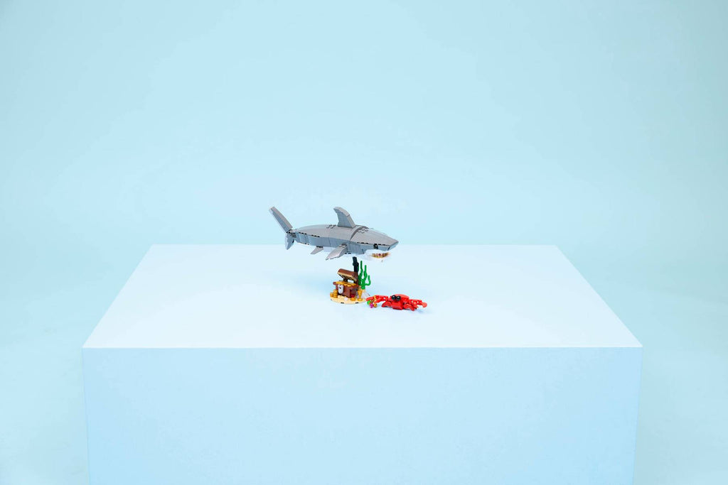 LEGO 31381 Fierce Shark with a Treasure Chest