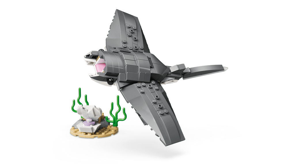 LEGO 31381 Fierce Shark with a Treasure Chest