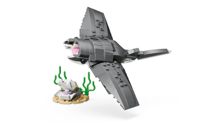 LEGO 31381 Fierce Shark with a Treasure Chest