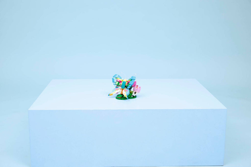 LEGO 31384 Wild Animals: Colorful Hummingbird